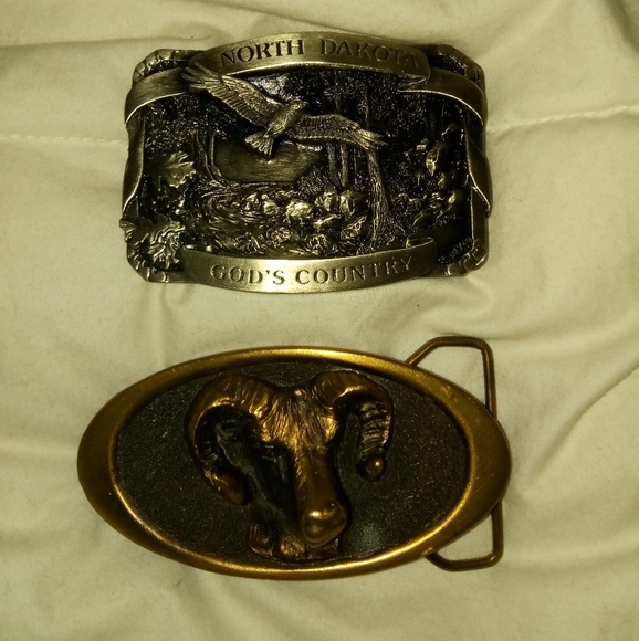 Adezy and Siskiyou buckle Co. Other - Set of 2 Mens belt buckles